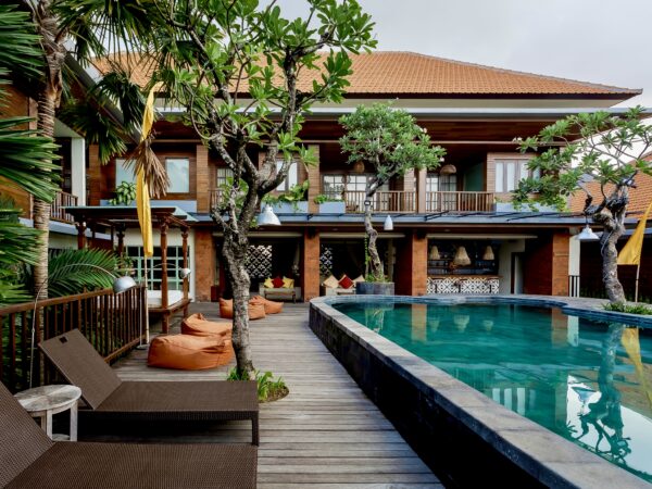 Fourteen Roses Boutique Hotel